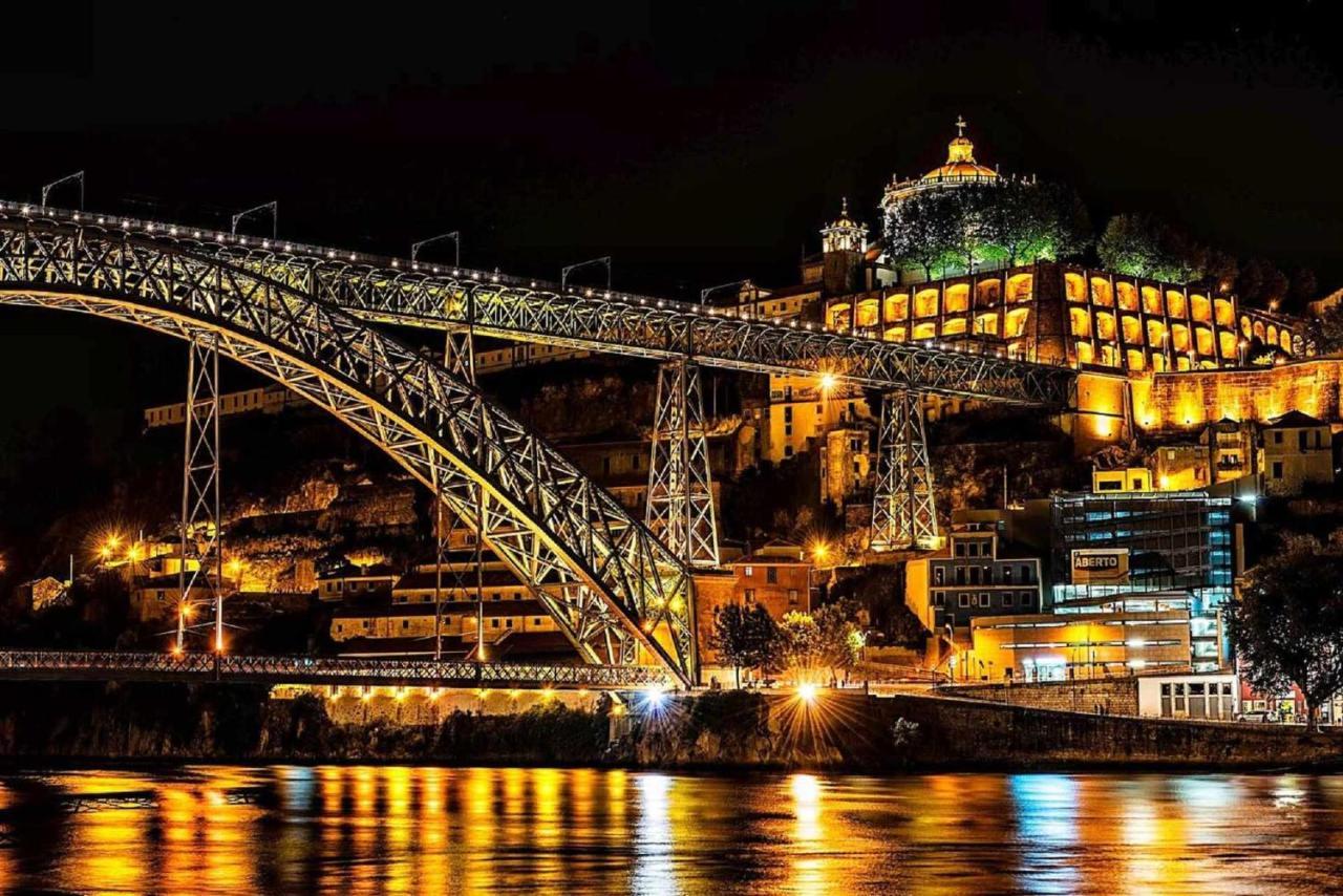 Golden & Blue House O Seu Novo Espaco No بورتو المظهر الخارجي الصورة
